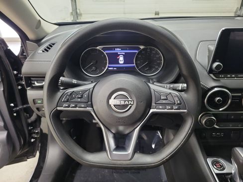 Used 2024 Nissan Sentra SV image 21