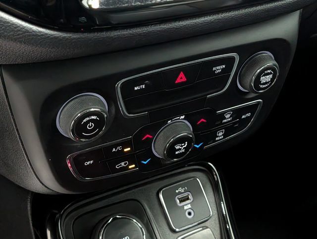 Used 2020 Jeep Compass Limited AWD/4WD image 25