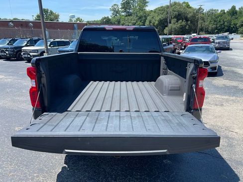 Used 2023 Chevrolet Silverado 1500 LT w/ Z71 Off-Road Package AWD/4WD image 6