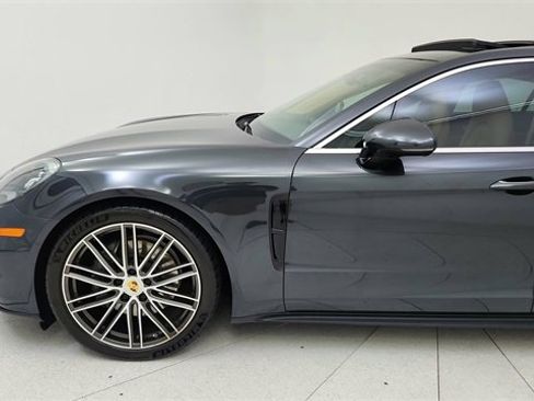 Used 2018 Porsche Panamera 4S image 10