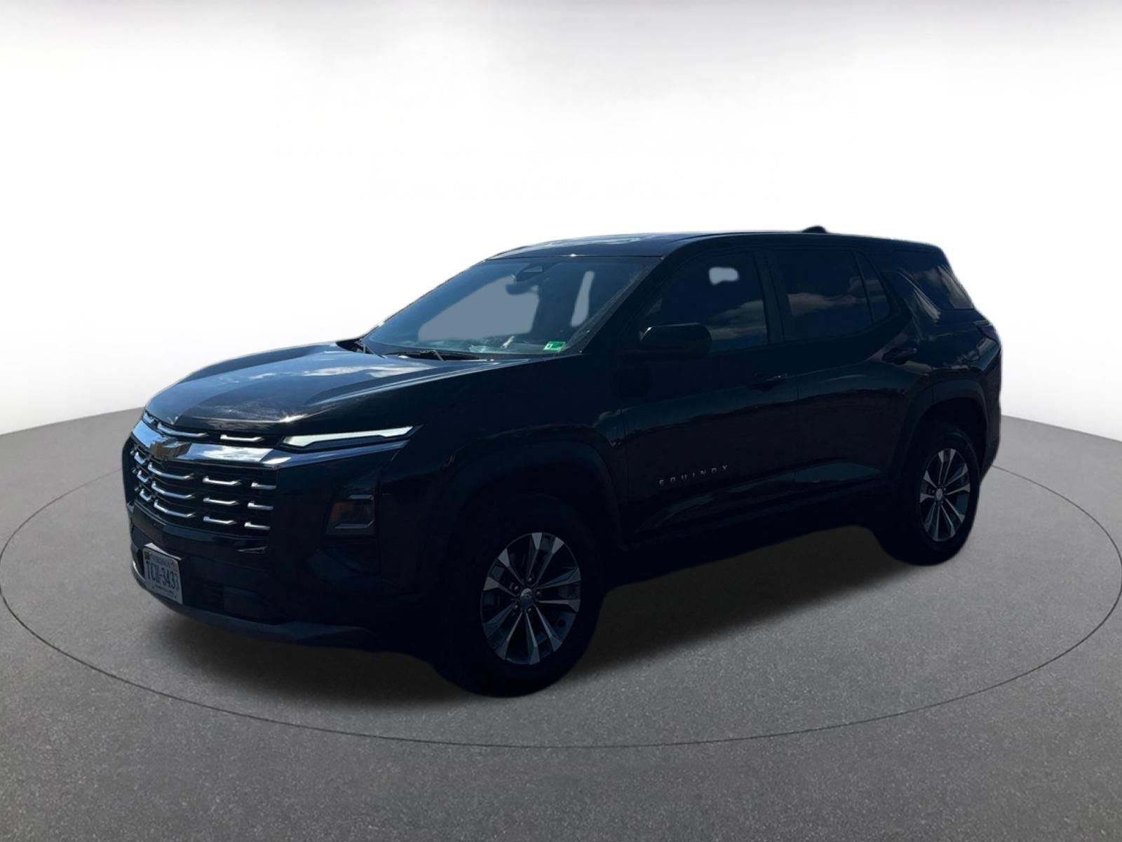 Used 2025 Chevrolet Equinox LT FWD image 4