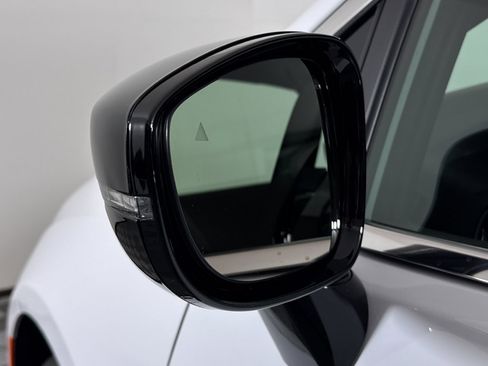 New 2026 Chrysler Voyager LX image 30