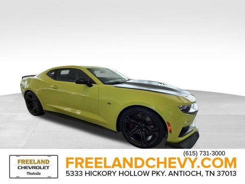 Used 2019 Chevrolet Camaro SS image 2