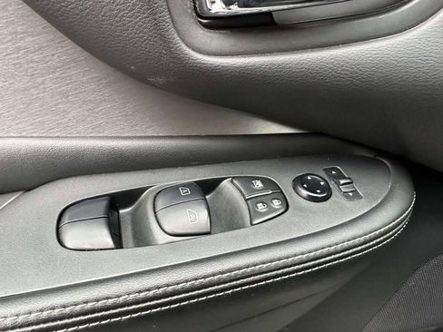 Used 2023 Nissan Murano SV image 32