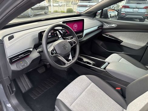 Certified 2023 Volkswagen ID.4 Pro image 12