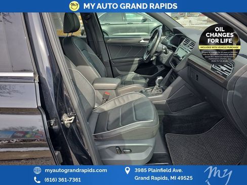Used 2022 Volkswagen Tiguan SEL R-Line image 24