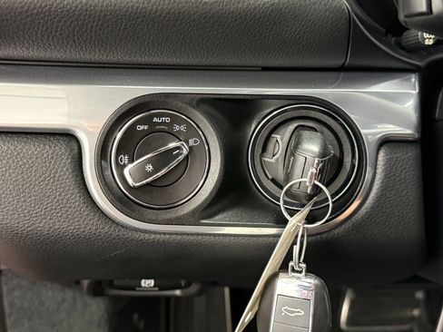 Used 2019 Porsche 718 Cayman GTS RWD image 18