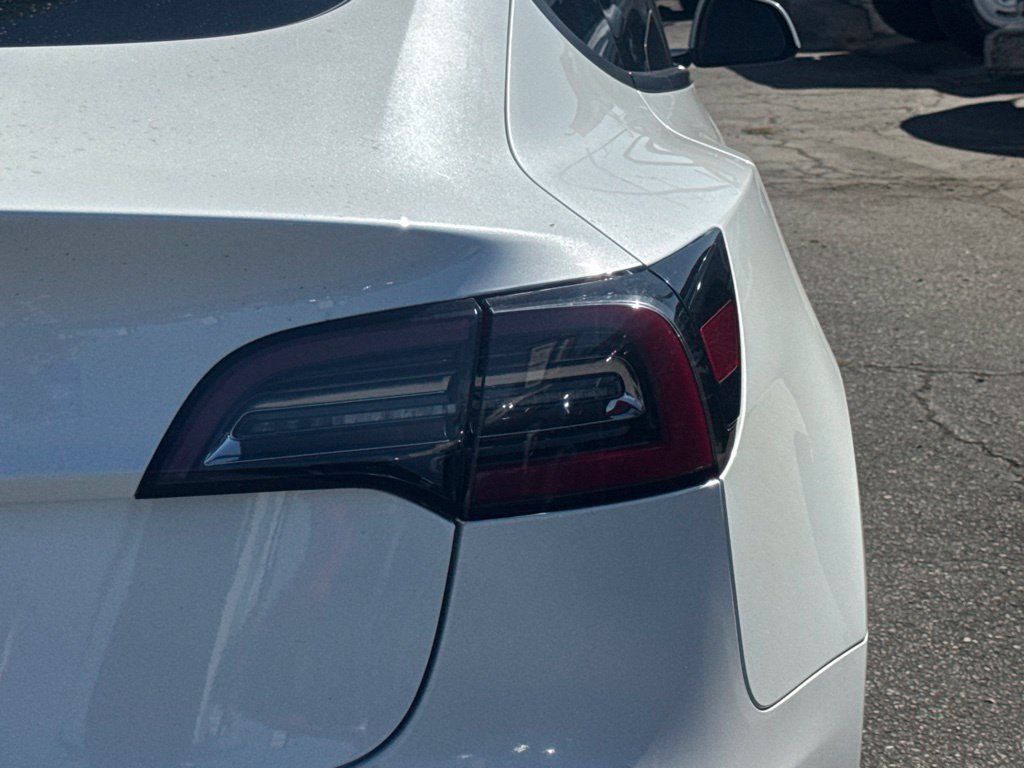 Used 2023 Tesla Model 3 Standard Range RWD image 17