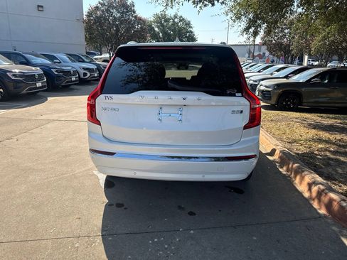 Used 2024 Volvo XC90 B5 Core AWD/4WD image 6