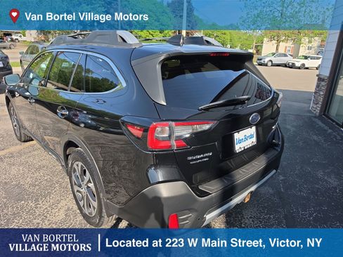 Used 2020 Subaru Outback Touring XT AWD/4WD image 8