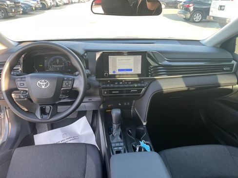 Used 2025 Toyota Camry LE FWD image 22