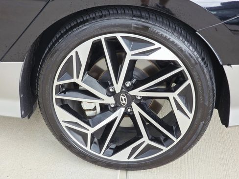 Used 2023 Hyundai Ioniq 6 SEL RWD image 9