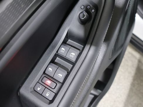Certified 2025 Jeep Grand Cherokee Altitude AWD/4WD image 15