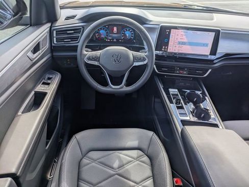 Used 2026 Volkswagen Atlas Cross Sport SE image 17
