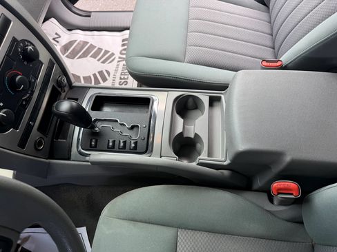 Used 2006 Jeep Grand Cherokee Laredo AWD/4WD image 10