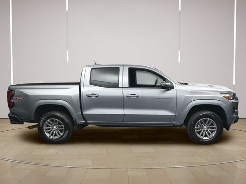 Used 2026 Chevrolet Colorado LT w/ Advanced Trailering Package AWD/4WD image 22
