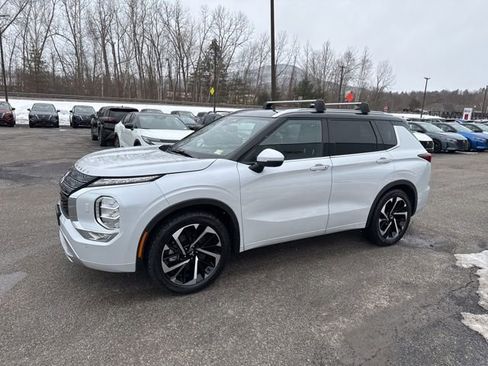 Used 2024 Mitsubishi Outlander SEL image 30