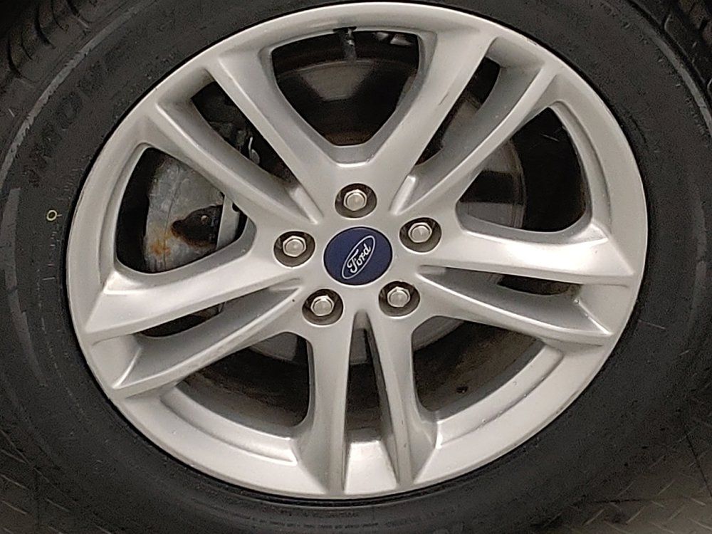 Used 2018 Ford Fusion SE w/ Fusion SE Technology Package FWD image 31