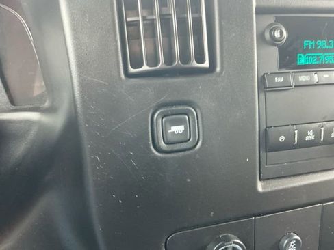 Used 2023 GMC Savana 3500 Extended w/ Driver Convenience Package image 25