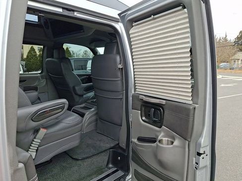 Used 2021 GMC Savana 2500 image 13