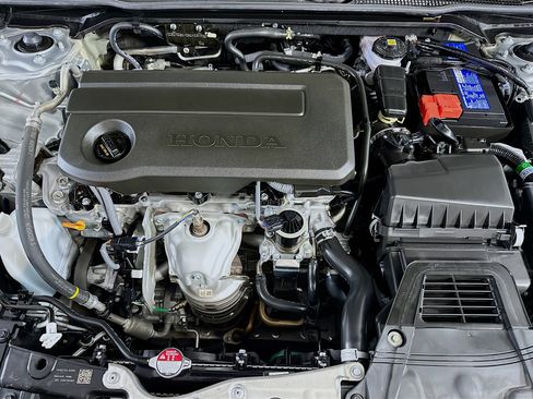 Used 2025 Honda Civic Sport image 32