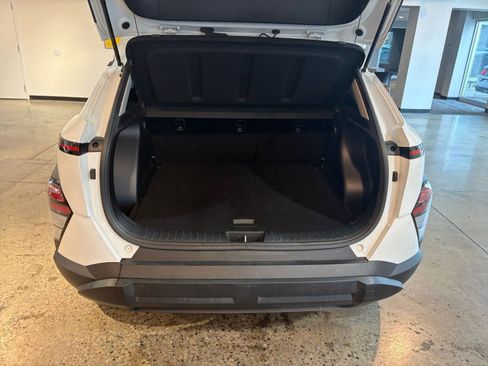 Used 2025 Hyundai Kona SEL image 31