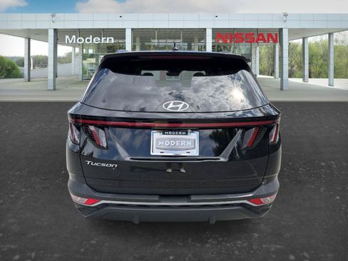 Used 2022 Hyundai Tucson SEL w/ Convenience Package FWD image 2