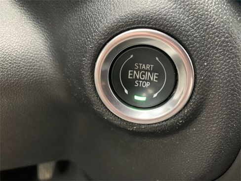 Used 2022 Chevrolet Silverado 2500 LT w/ Convenience Package image 16