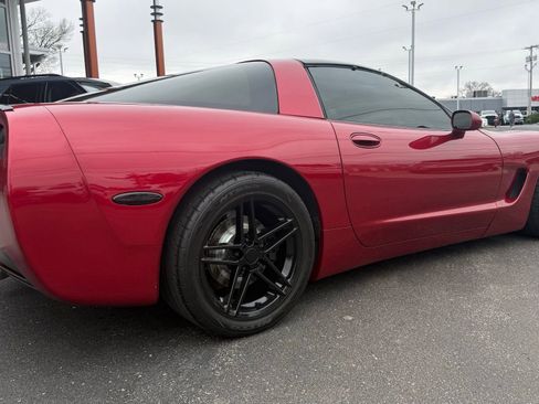 Used 2004 Chevrolet Corvette Base w/ Preferred Equipment Group image 3