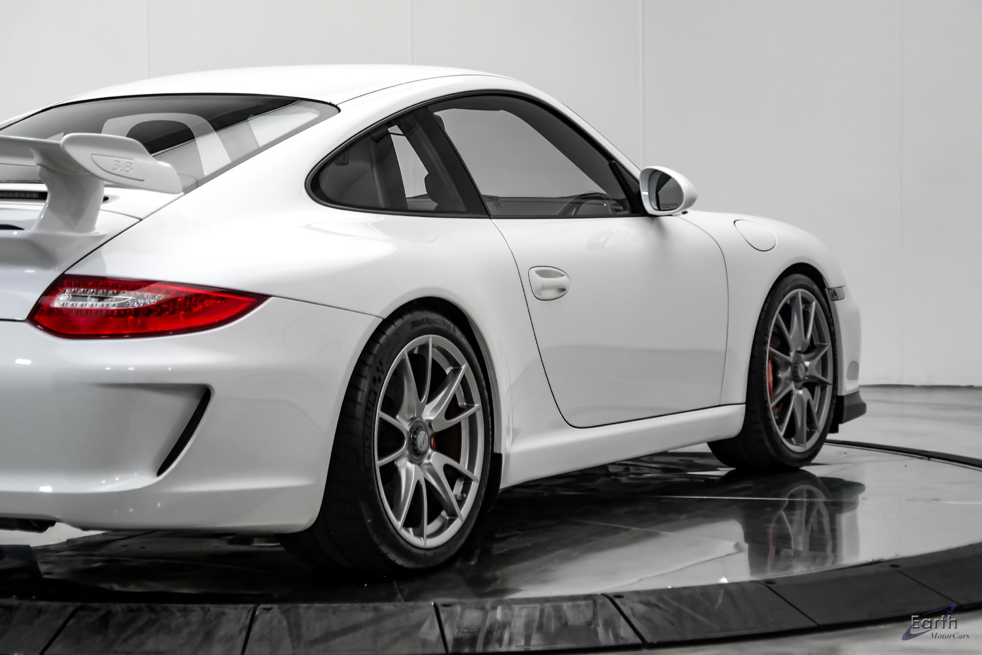 Used 2010 Porsche 911 GT3 RWD image 24