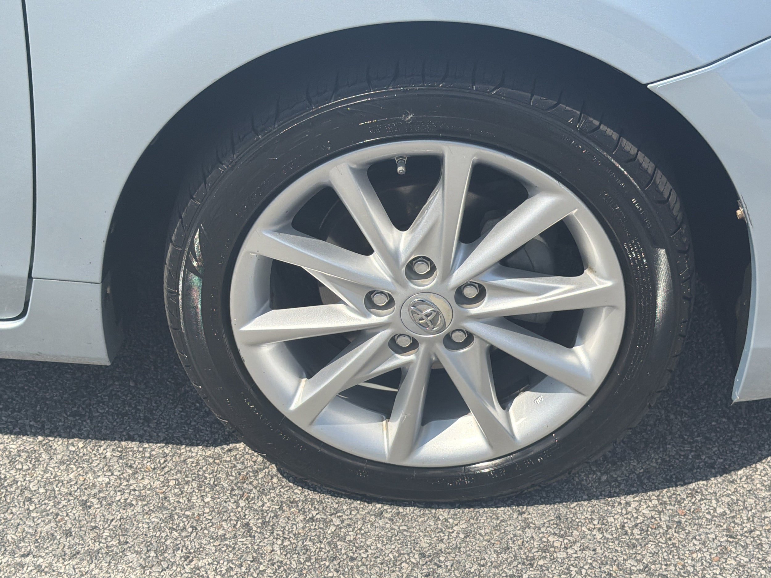 Used 2013 Toyota Prius V Five FWD image 12
