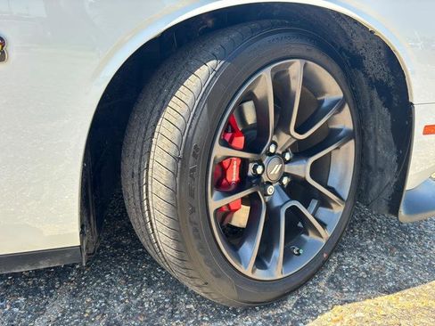Used 2022 Dodge Challenger R/T Scat Pack w/ Shaker Package image 16