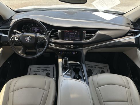 Used 2020 Buick Enclave Essence FWD image 11