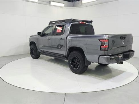 Used 2024 Nissan Frontier SV w/ Technology Package image 5