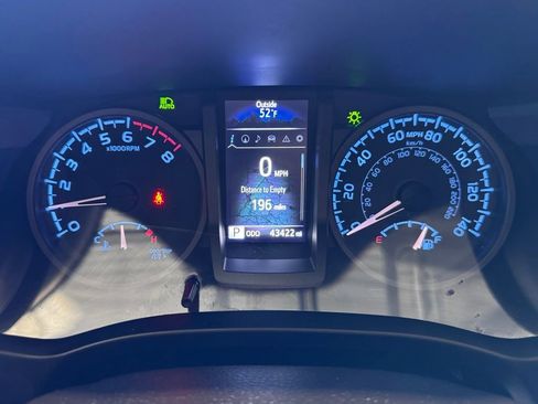 Certified 2023 Toyota Tacoma TRD Off-Road w/ Advanced Technology Package AWD/4WD image 34