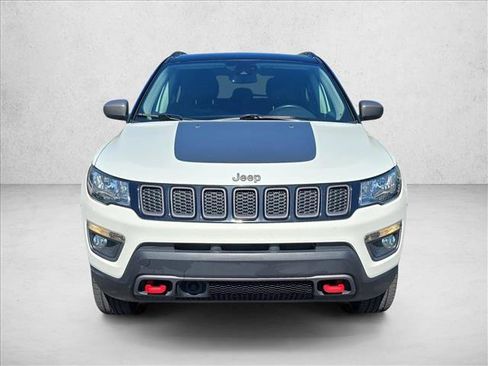 Used 2021 Jeep Compass Trailhawk w/ Sun and Sound Group AWD/4WD image 2