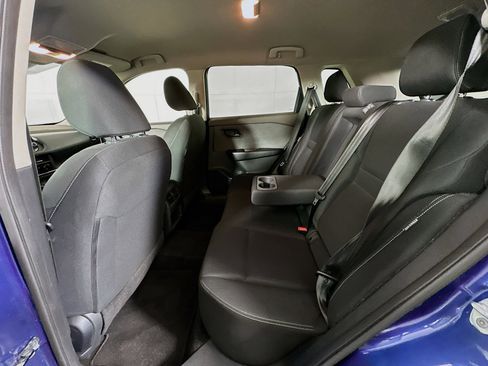 Used 2023 Nissan Rogue S FWD image 26