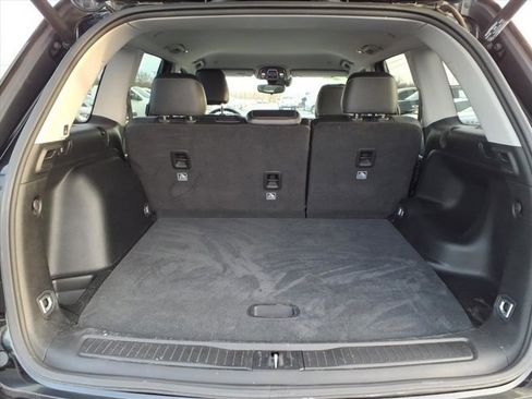 Used 2023 Jeep Grand Cherokee Limited w/ Black Appearance Package image 28