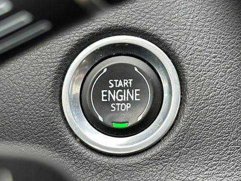 Used 2019 Cadillac XT4 Sport w/ LPO, Midnight Sport Package AWD/4WD image 25