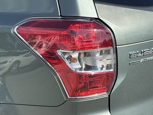 Used 2016 Subaru Forester 2.5i Premium AWD/4WD image 7