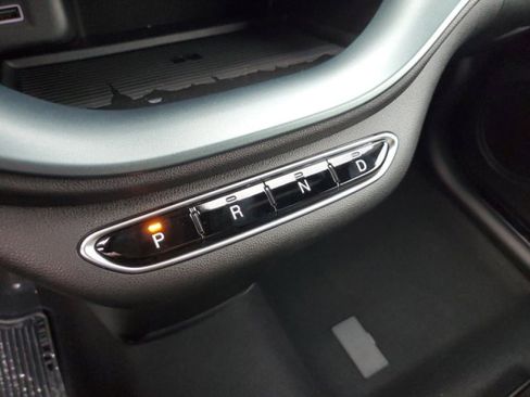 New 2025 FIAT 500 e image 13