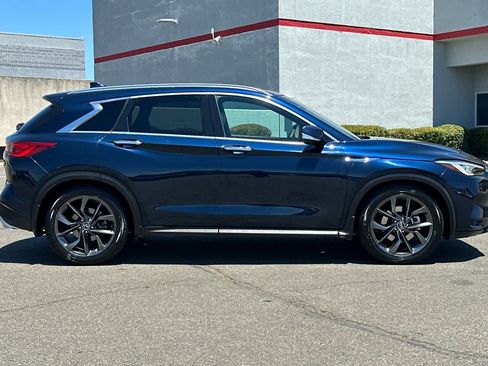 Used 2019 INFINITI QX50 Essential w/ Sensory Package AWD/4WD image 6