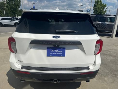 Used 2024 Ford Explorer XLT w/ Equipment Group 202A RWD image 5