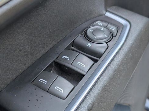 Used 2022 Chevrolet Silverado 1500 LT w/ Z71 Off-Road Package image 18