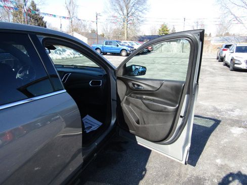 Used 2018 Chevrolet Equinox LT image 26