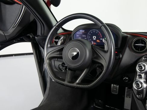 Used 2022 McLaren 720S Luxury RWD image 30