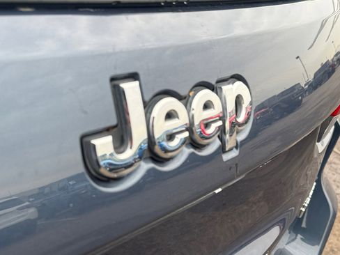 Used 2020 Jeep Grand Cherokee Limited w/ Luxury Group II image 27