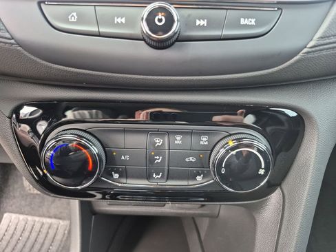 Certified 2023 Buick Encore GX Preferred w/ Cold Weather Comfort Package AWD/4WD image 36