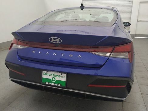 Used 2024 Hyundai Elantra SEL FWD image 7