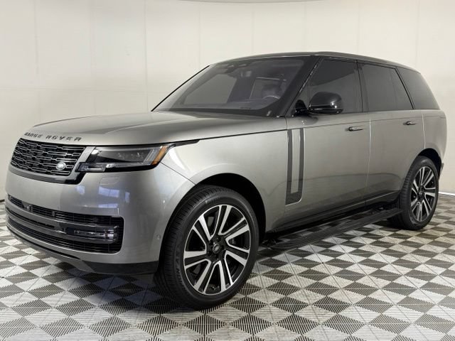 Used 2023 Land Rover Range Rover SE AWD/4WD image 2